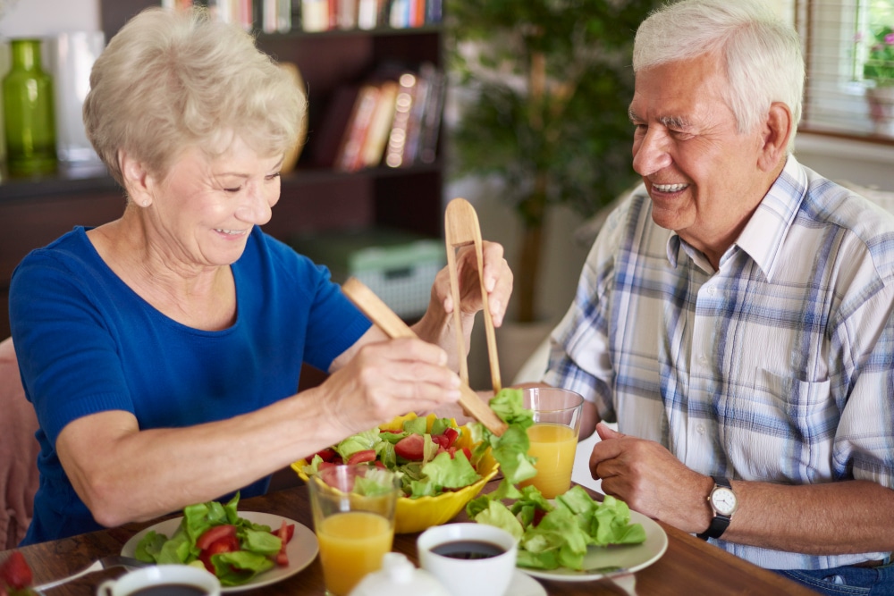 Как составить диету для пожилых людей: экспертные рекомендации